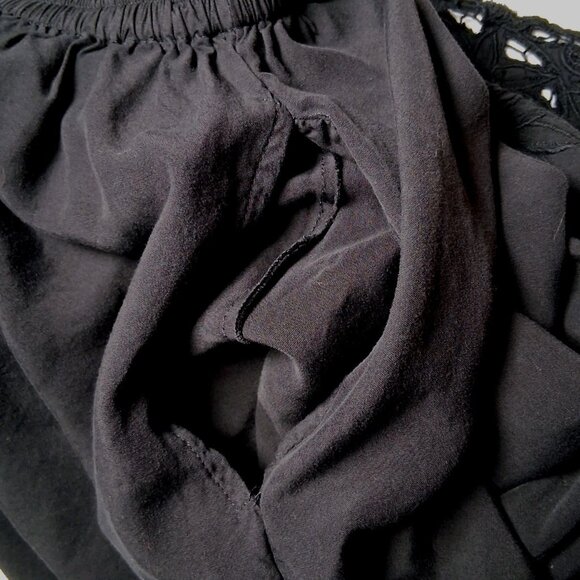 Vintage Jane Ashley Skirt Large Black Rayon Embroidered Floral Hem Whimsigoth - Picture 7 of 13